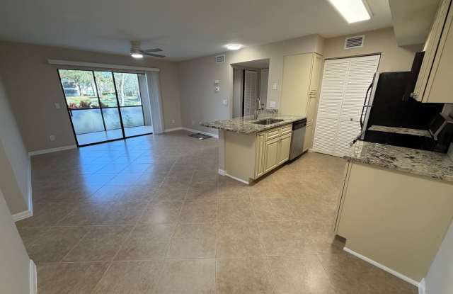 ANNUAL RENTAL - 1 BED / 1 BATH AT OASIS photos photos