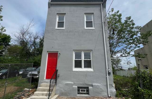 Anika Homes 4 Bedroom - 3933 Fairmount Avenue, Philadelphia, PA 19104