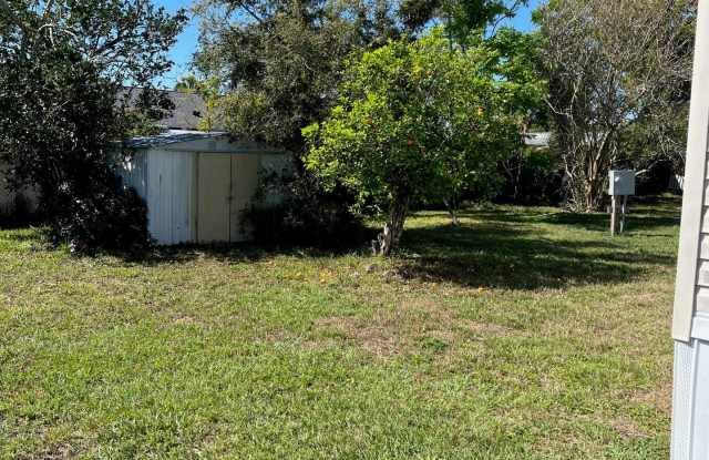 Centrally Located, 3/2 Manufactured Home For Rent in Port Orange! photos photos