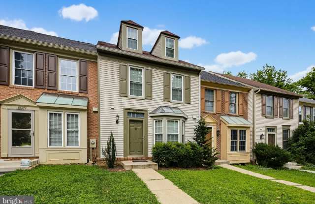 8867 WILLOWWOOD Way Gallery 2