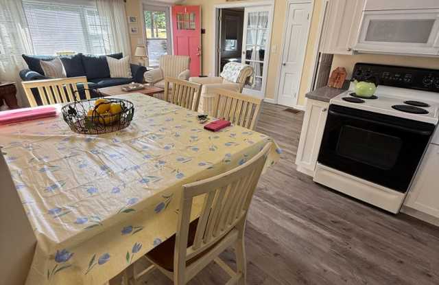 2 bedroom ,1 bathroom Ranch style home in West Dennis photos photos
