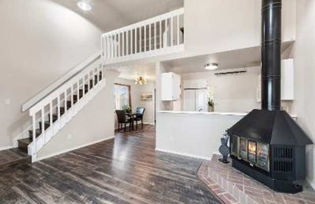 Charming 2BR Townhome in Colorado Springs photos photos