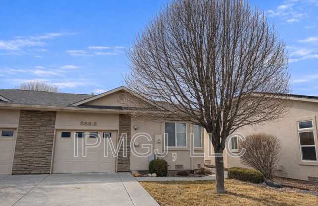 568 1/2 Garden Grove Court photos photos