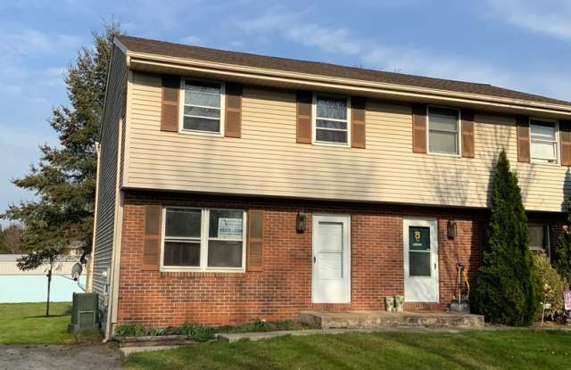 413 South Plum Street, Mount Joy, PA 17552 photos photos