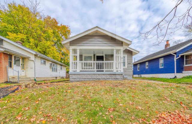 919 North Bradley Avenue photos photos