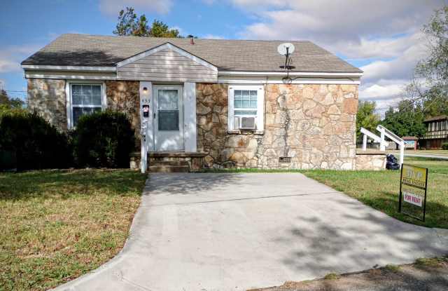 Minutes from Tinker! FIRST FULL MONTH FREE FOR HOLIDAYS photos photos