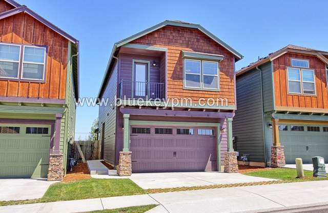 3 Bed 2.5 Bath Home in Hazel Dell w/ Easy Access to I-5 and SR 500 photos photos