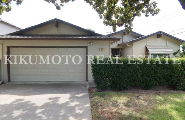 3 Bedroom 2 Bath in the Rosa Del Rio Community Gallery 1