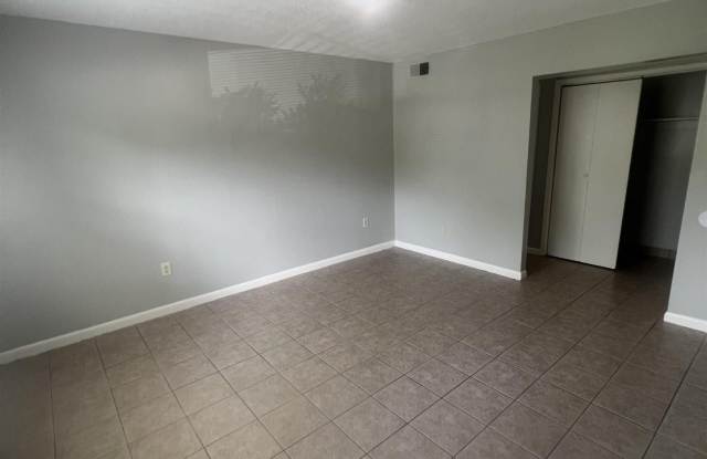 120 Michael Avenue Gallery 1