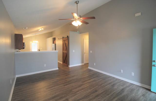 223 Baybrook Circle Gallery 3