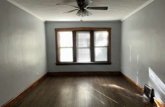 7609 S Perry Avenue Gallery 4