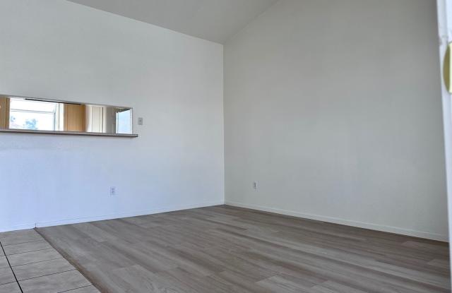 Private Upstairs Retreat in Desirable Gated Community photos photos