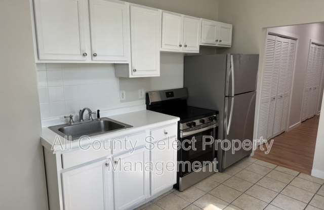 85 Groveland St - 85 Groveland Street, Haverhill, MA 01830