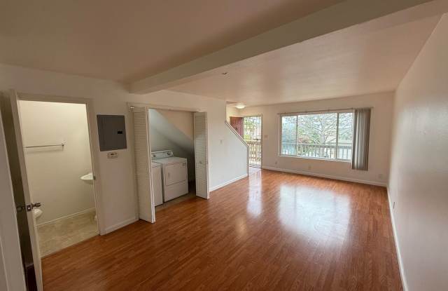 2 Bedroom Vallejo Townhome Available Now! photos photos