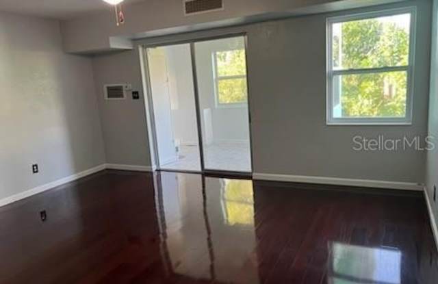 11447 PARK BOULEVARD Gallery 2
