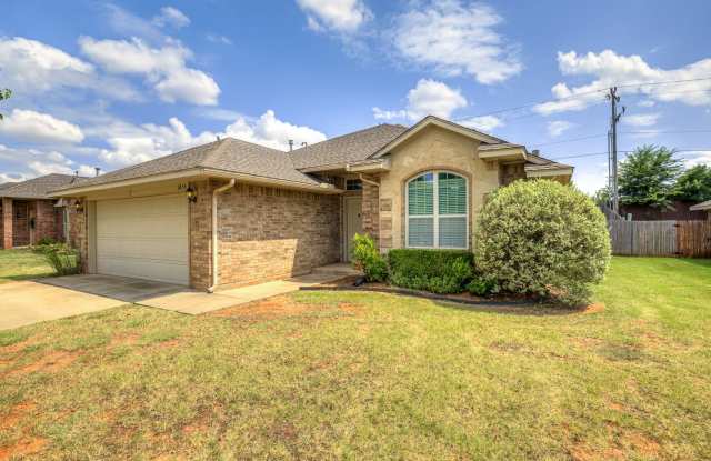 FREE AUGUST RENT + 3 Bedroom home in Deer Creek ISD - Montague/Sonador Addition - Community Pool photos photos
