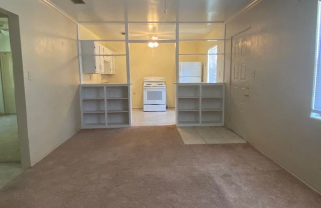 13 Sanford Ave, Unit A, Debary, FL - 13 Sanford Avenue, DeBary, FL 32713