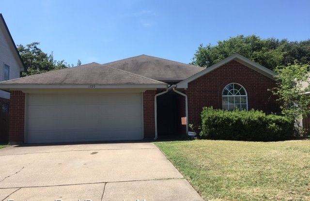 1729 Yorkshire St. - 1729 Yorkshire Street, Fort Worth, TX 76134
