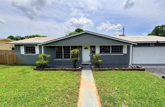 4440 NW 4th Ct Gallery 1