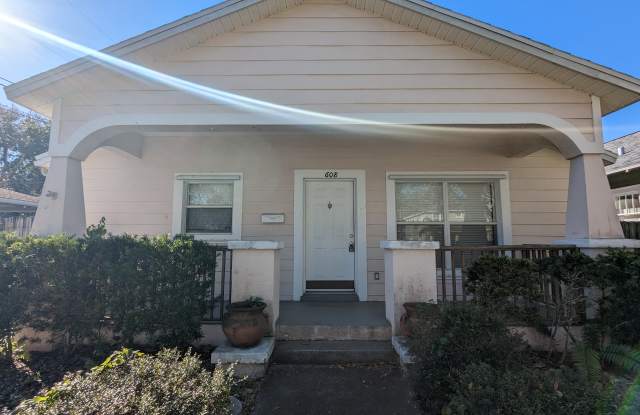 608 9th Ave N photos photos