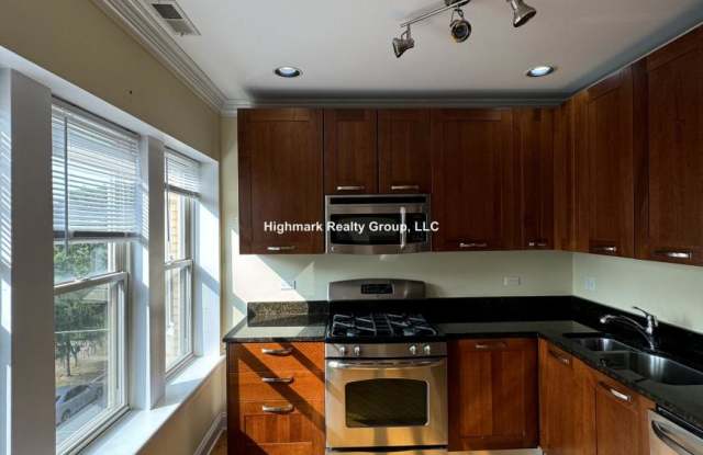 6949 North Oakley Ave. Gallery 4