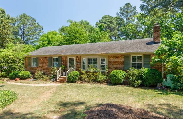 Beautiful Single-Level Home with In-Law Suite and Expansive Yard ***Available Early August 2026*** photos photos