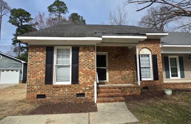 5616 Bimini Place ~ Lake Shore - 5616 Bimini Place, Fayetteville, NC 28314