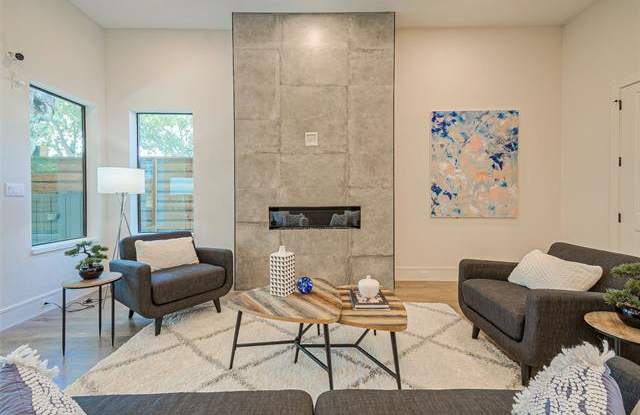 4242 Bonham Street Gallery 4