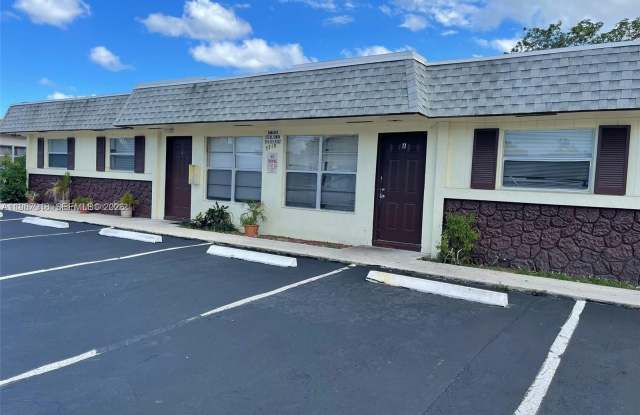 7710 SW 10th Ct photos photos