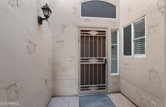 8965 E MAPLE Drive Gallery 2
