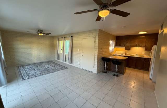 Centrally Located 2 bedroom home photos photos