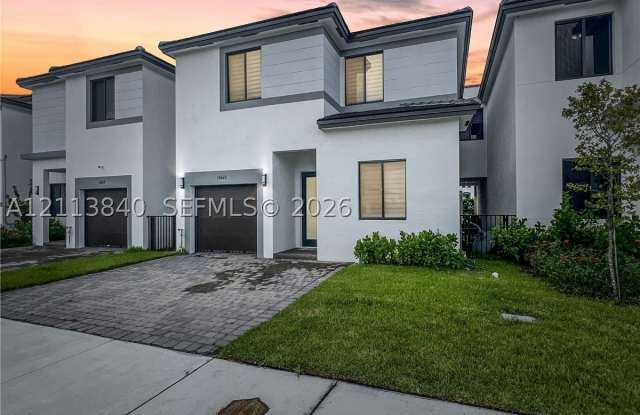 13623 SW 157th Ct Gallery 1