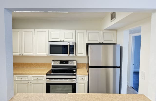 9477 Southwest 76th Street - 9477 Southwest 76th Street, Sunset, FL 33173