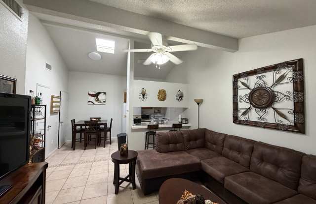 136 N Troy Avenue - 136 North Troy Avenue, Lubbock, TX 79416