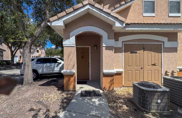 Two bedroom two bath with single car garage in New Tampa! Gallery 3