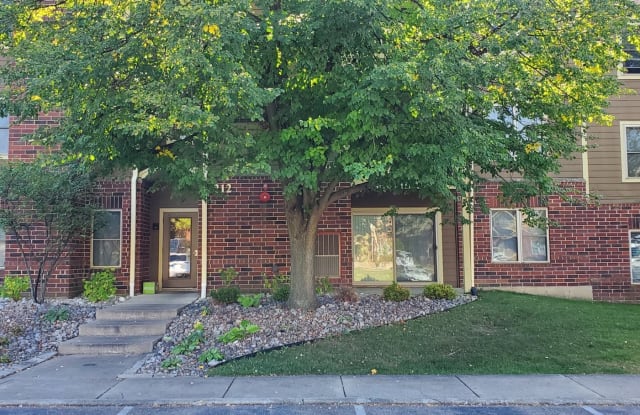 212 GLENGARRY Drive - 212 Glengarry Drive, Bloomingdale, IL 60108