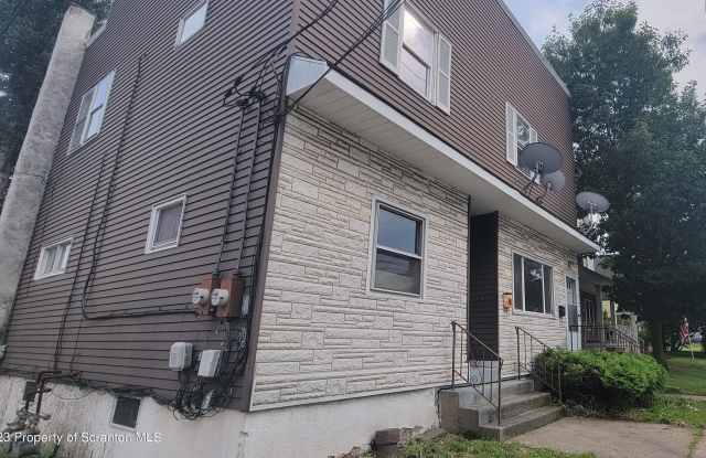 450 Main St 1st floor - 450 Main Street, Dickson City, PA 18519