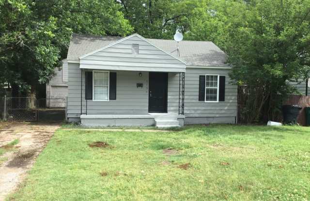 Nice 2 bed 1 bath in OKC! $875 Per Month! - 3137 Southwest 28th Street, Oklahoma City, OK 73108
