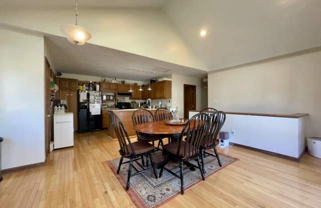 15 Burghardt Street - 15 Burghardt Street, Worcester, MA 01604 15 Burghardt Street - 15 Burghardt Street, Worcester, MA 01604