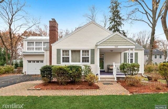 640 Witthill Rd - 640 Witthill Road, Ridgewood, NJ 07450