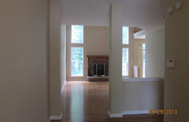 2142 Yale Circle Gallery 2