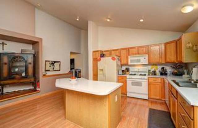 2723 Dharma Avenue Gallery 2