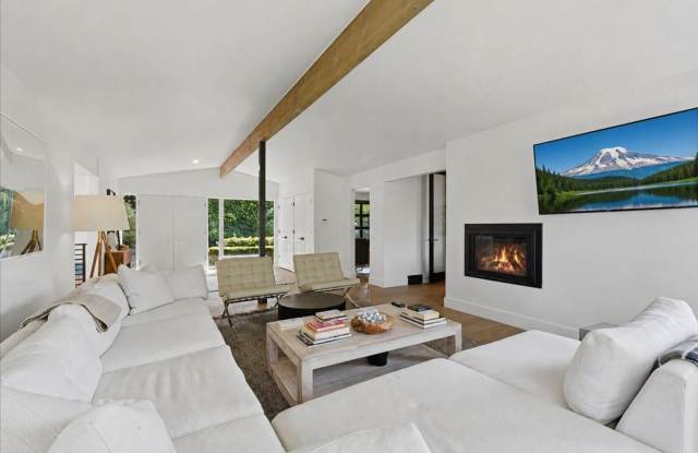 4bd/3.5ba Medina Home Gallery 4
