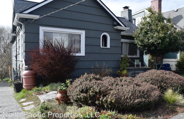 3211 14th Ave S - 3211 14th Avenue South, Seattle, WA 98144