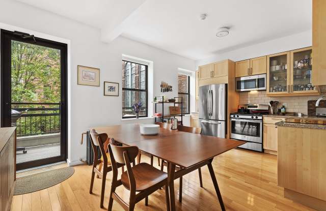 513 Vanderbilt Avenue Gallery 2