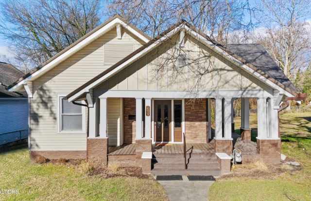 2503 Jefferson Ave photos photos