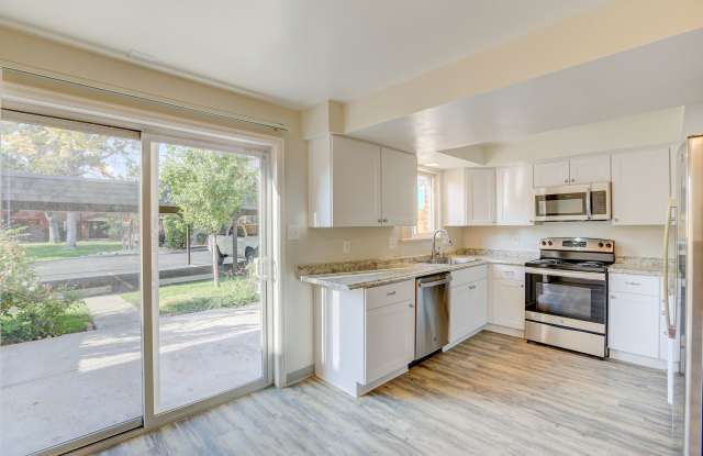 Applewood Crest Townhomes  Apartments photos photos