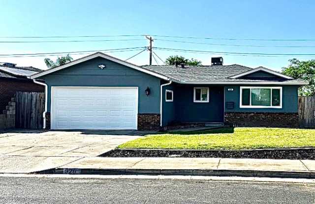 Available! Updated, Air Conditioning, Yard- Pets Okay- Move In Ready! photos photos