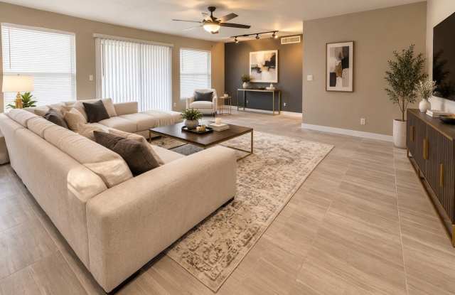 8013 W Corrine Dr Gallery 4