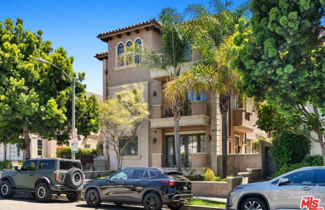 208 S Lasky Dr photos photos